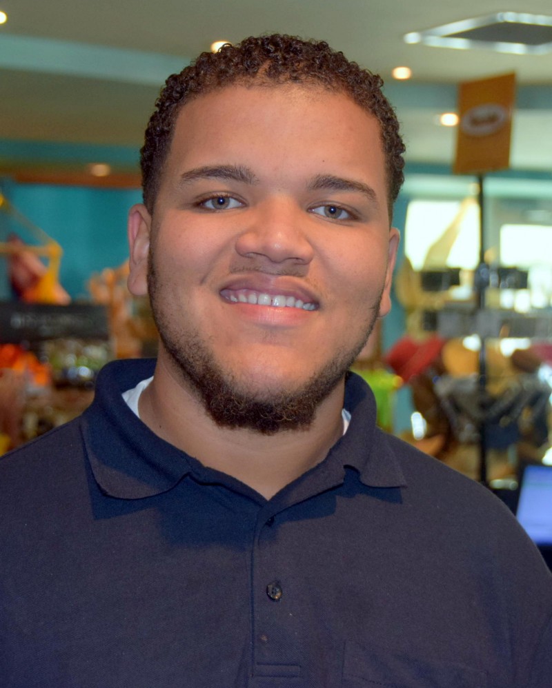 Two new crew members join Splash retail team.